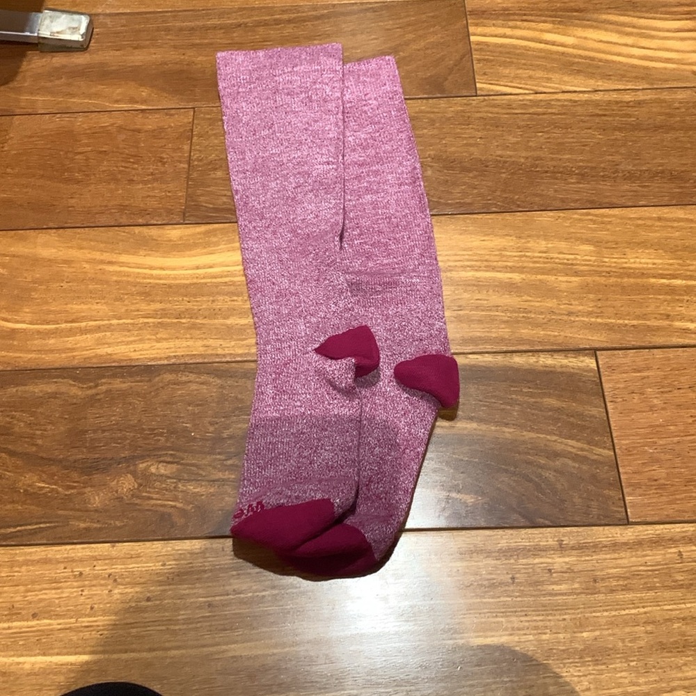 Wellow Compression Sock Set - Picture 3 of 6